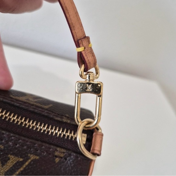 Authentic Louis Vuitton Monogram Mini papillon Shoulder Bag - Brown & Gold - Picture 4 of 6